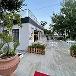 Hotel Esmana 2*