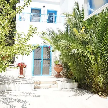Hotel Esmana 2*