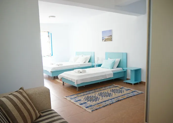 Ξενοδοχείο Esmana 2*