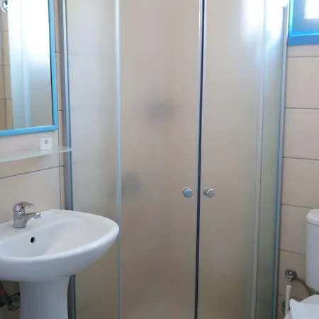 Esmana Hotel 2*