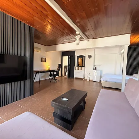 Esmana Hotel